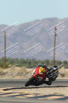 media/Oct-30-2025-Racers Edge (Thu) [[dabbdaf680]]/3-B Group/Session 4 Turn 16/